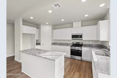 2555 Emerson Circle, Fernley, NV 89408 - Photo 15