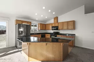 2125 Lenticular Dr, Sparks, NV 89441 - Photo 9