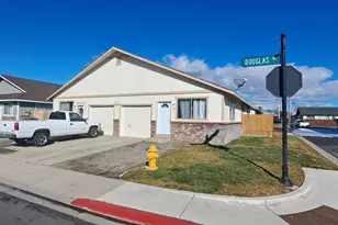 1517 Douglas Ave, Gardnerville, NV 89410 - Photo 3