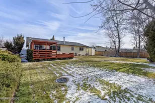 1412 Bumblebee Dr, Gardnerville, NV 89460 - Photo 27