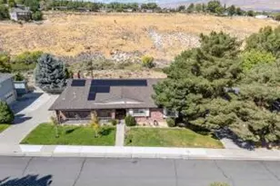 2301 Solari Dr, Reno, NV 89509 - Photo 3