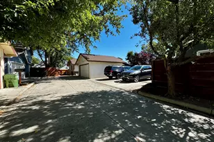 1700 Mackland Ave, Minden, NV 89423 - Photo 5