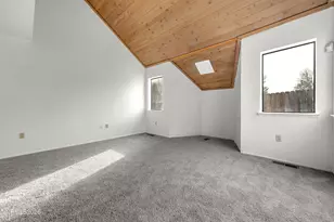 2561 Garfield Dr, Sparks, NV 89431 - Photo 9
