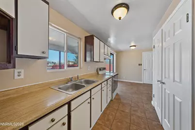 9035 Fremont Way, Reno, NV 89506 - Photo 13