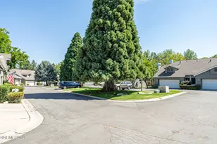 3274 Alum Creek Ct, Reno, NV 89509 - Photo 17