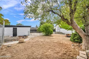 1281 E 10th St, Reno, NV 89512 - Photo 25