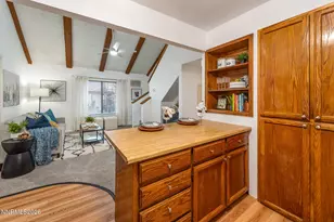 1465 E Peckham Ln, Reno, NV 89502 - Photo 7