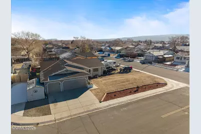 668 Farm Circle, Fernley, NV 89408 - Photo 37