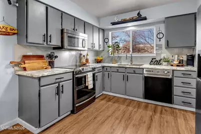 562 Smithridge Park, Reno, NV 89502 - Photo 5