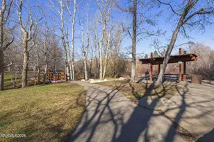 1024 Mayflower Dr, Reno, NV 89509 - Photo 31