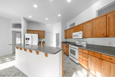 10145 Lucente Way, Reno, NV 89521 - Photo 17