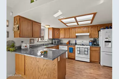 900 Madison Creek Drive, Fernley, NV 89408 - Photo 17