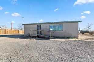 2580 Winnemucca St, Silver Springs, NV 89429 - Photo 3