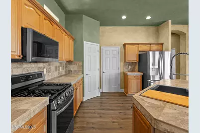 7483 Europa Drive, Sparks, NV 89436 - Photo 19