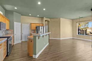 7483 Europa Dr, Sparks, NV 89436 - Photo 17