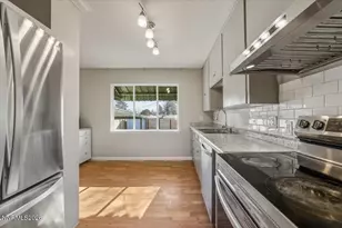 320 W Plumb Ln, Reno, NV 89509 - Photo 9