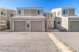 979 Damon Ln, Sparks, NV 89431 - Photo 1