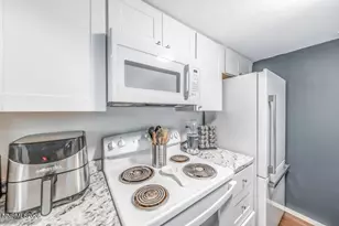 979 Damon Ln, Sparks, NV 89431 - Photo 9