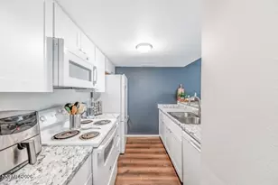 979 Damon Ln, Sparks, NV 89431 - Photo 7