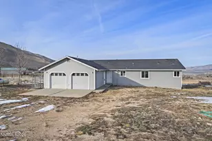 200 Thoroughbred Cir, Reno, NV 89508 - Photo 3