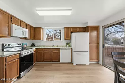 1611 Topeka Circle, Sparks, NV 89434 - Photo 7