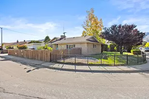 601 Ivy St, Carson City, NV 89703 - Photo 3