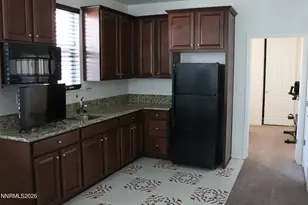 10843 Pebble Hill Dr, Reno, NV 89521 - Photo 11