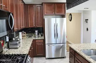 10843 Pebble Hill Dr, Reno, NV 89521 - Photo 9