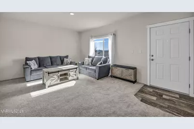 1495 Lake Avenue, Silver Springs, NV 89429 - Photo 5