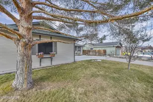 614 Patricia Ct, Gardnerville, NV 89460 - Photo 5