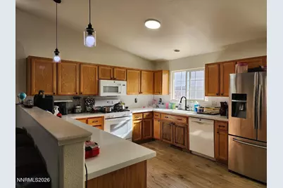 605 Nader Way, Fernley, NV 89408 - Photo 7