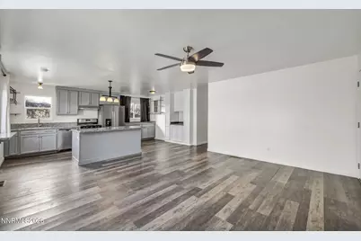 7575 Halifax Drive, Reno, NV 89506 - Photo 9