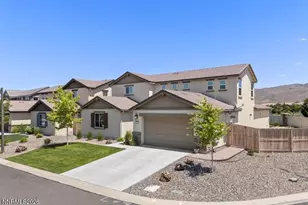 10460 Mott Dr, Reno, NV 89521 - Photo 3