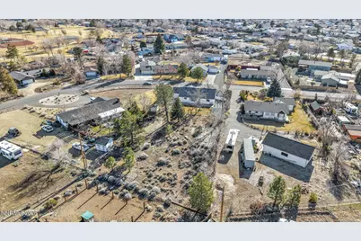 840 Russell Way, Gardnerville, NV 89460 - Photo 15