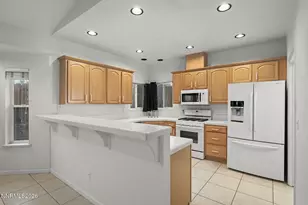 474 W Plumb Ln, Reno, NV 89509 - Photo 5