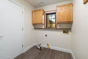 535 Cliff View Dr, Reno, NV 89523 - Photo 11