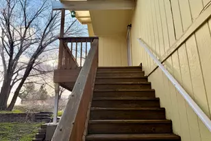 1095 Tudor Ct, Reno, NV 89503 - Photo 3