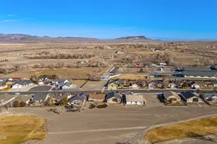 560 Wedge Ln, Fernley, NV 89408 - Photo 29