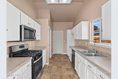 638 Brook Lane, Fernley, NV 89408 - Photo 13