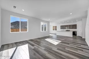 645 E Patrician Dr, Reno, NV 89506 - Photo 9