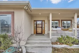 421 Silver Star Ct, Yerington, NV 89447 - Photo 3