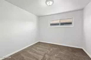 14 E Greenbrae Dr, Sparks, NV 89431 - Photo 17