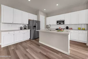 7609 Navasota Dr, Sparks, NV 89436 - Photo 7