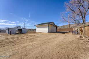 11890 Heartpine St, Reno, NV 89506 - Photo 3