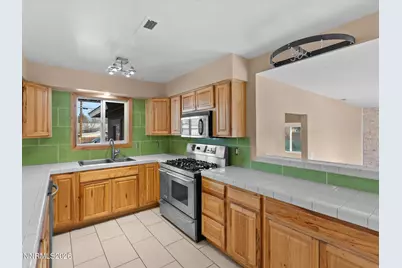 91 E York Way, Sparks, NV 89431 - Photo 9