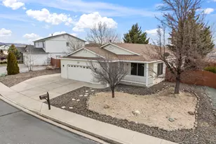 706 Strauss Ct, Sun Valley, NV 89433 - Photo 5