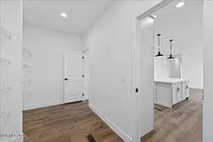 520 E 2nd Ave, Sun Valley, NV 89433 - Photo 17