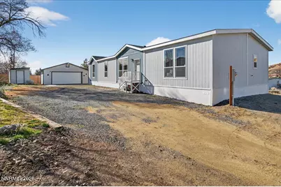 520 E 2nd Avenue, Sun Valley, NV 89433 - Photo 3