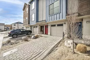 545 Gloria May Ln, Reno, NV 89503 - Photo 3