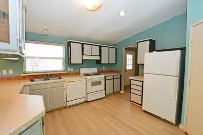 10740 Geurts Lane, Stagecoach, NV 89429 - Photo 15